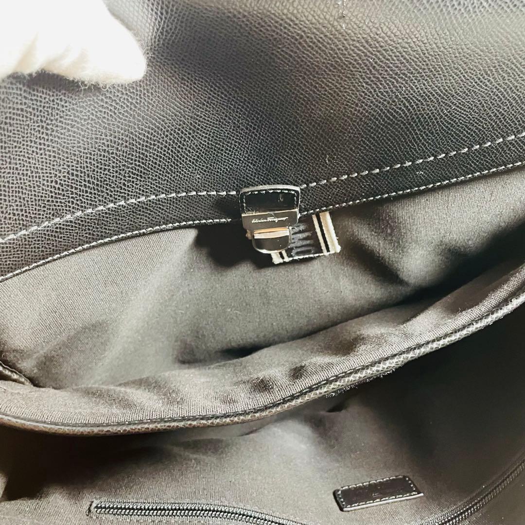 《美品》Salvatore Ferragamoレザー 2WAY ビジネスバッグ