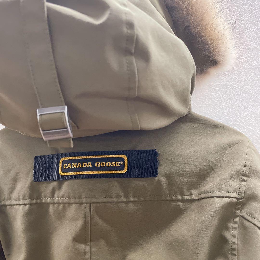 最終値下げ】CANADA GOOSE オリーブ ダウンジャケット - メルカリ