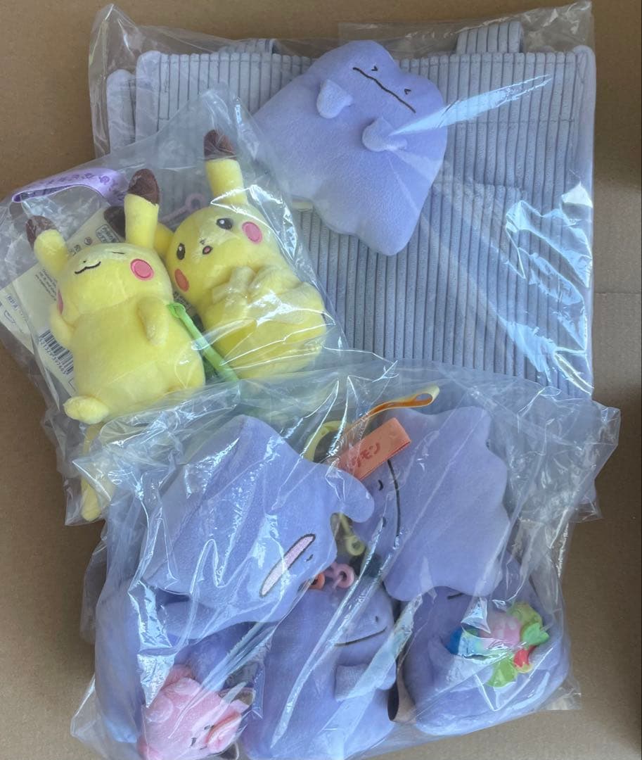 コンプ　新品　十ポケ十色　マスコット　ぬいぐるみ　メタモン　ピカチュウ　バッグ 十ポケ十色｜【公式】ポケモンセンターオンライン
