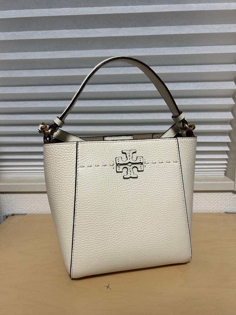 トリーバーチ ホワイトレザーミニトートバッグ TORY BURCH（トリーバーチ） 激安超お得☆全品500円OFFクーポン☆2/28