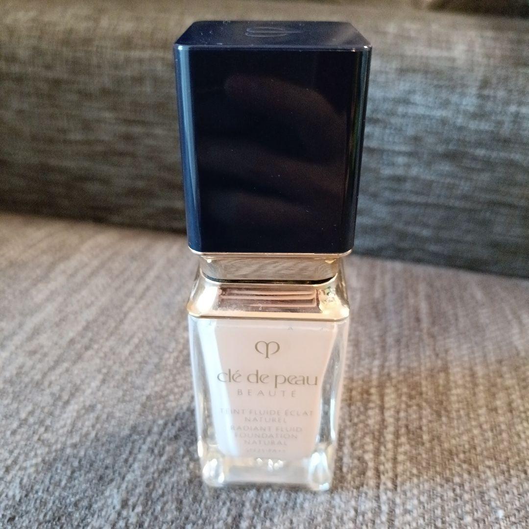 クレ・ド・ポー ボーテ タンフリュイドエクラ ナチュレル 35mL タンフリュイドエクラ ナチュレル / クレ・ド・ポー ボーテ(リキッド