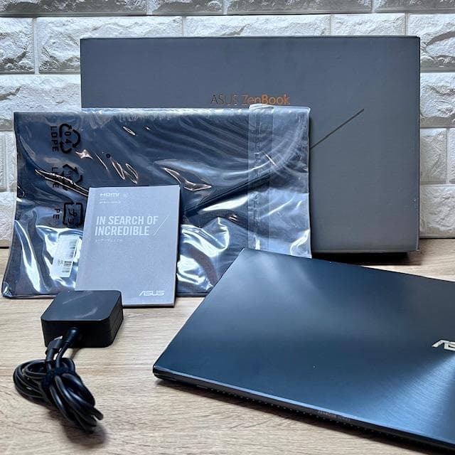 《2021モデル》有機ELディスプレイ搭載！ASUS Zenbook UX325