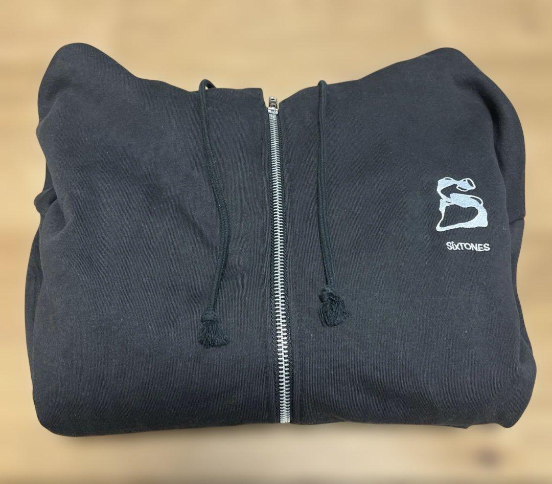 MILE SixTONESパーカー - メルカリ