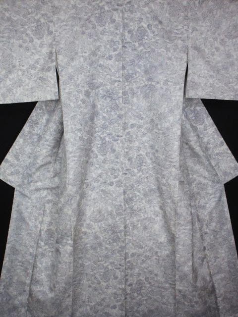 着用少ない！白大島＊本場縞大島紬＊アラベスク＆動物＊着物