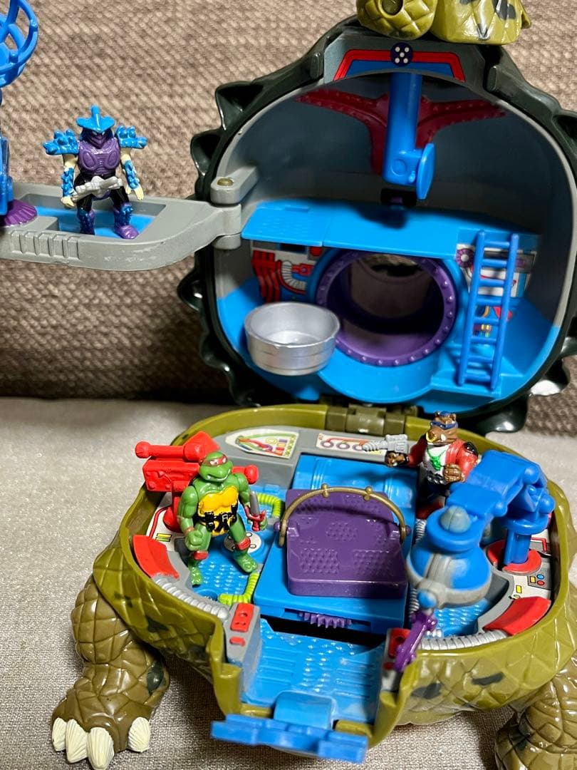 タートルズ ミュータントベース＆ミニタートルマシン・タートルワゴン