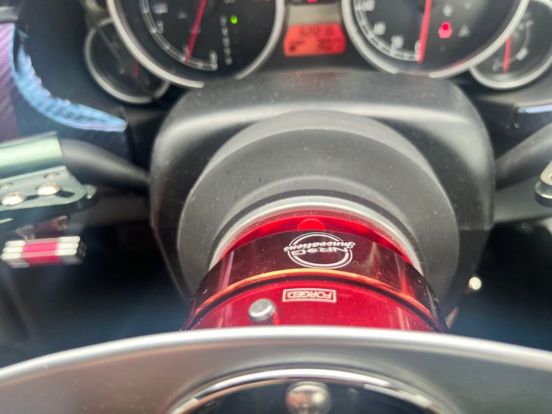 momo ステアリング trek NRG クイックリリース ncロードスターボス