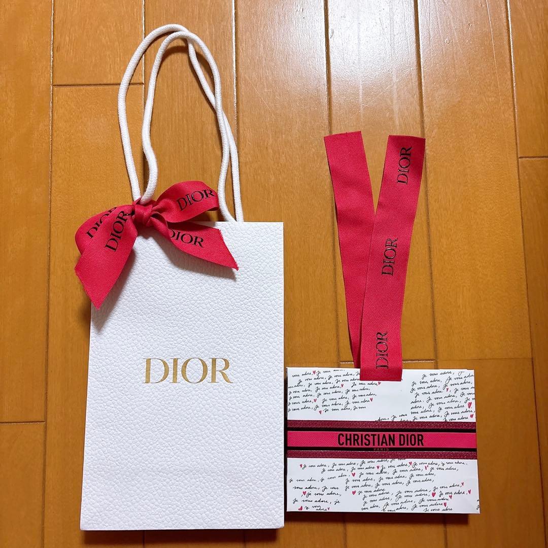 Dior 2026年 バレンタインデー限定ギフトラッピング - メルカリ
