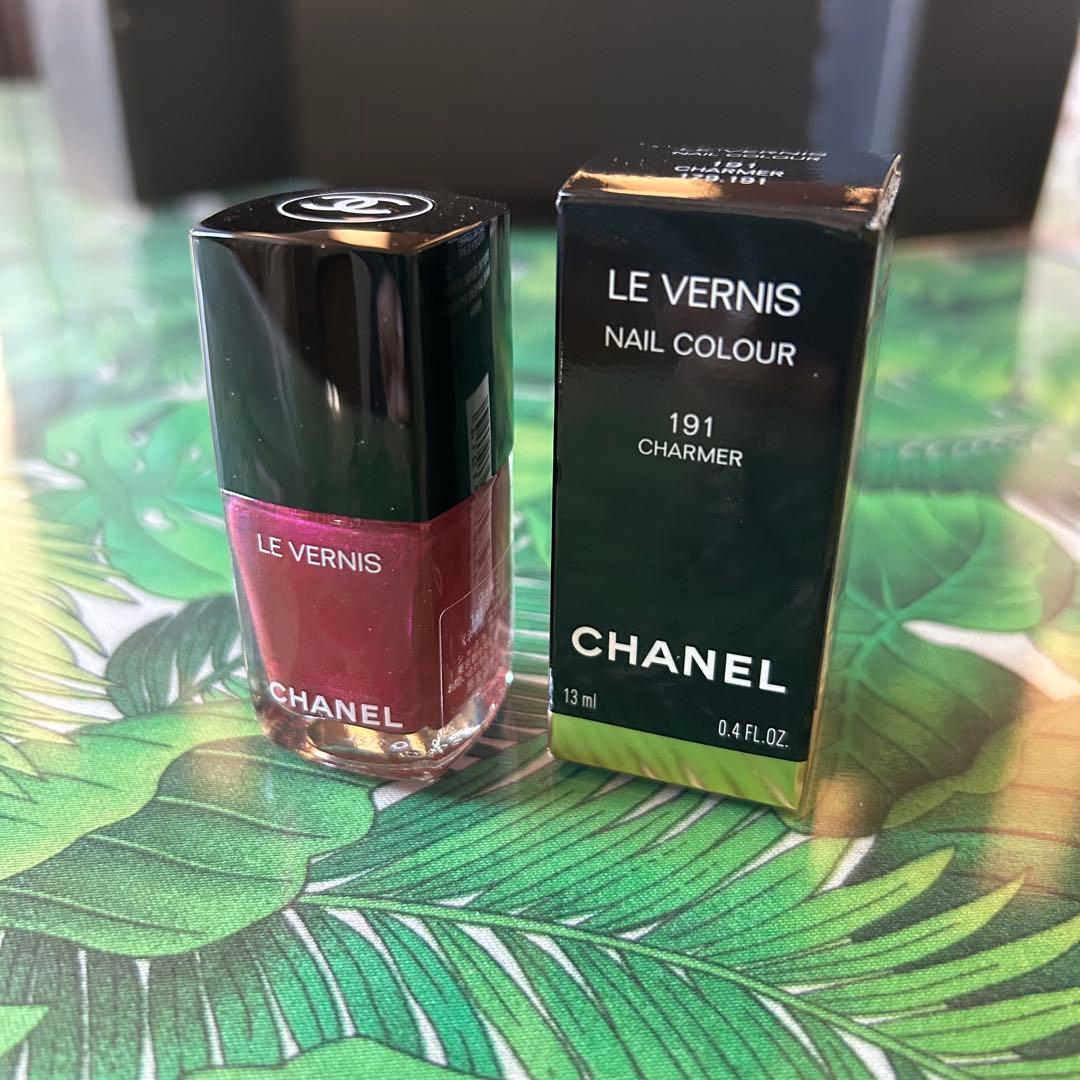 シャネルヴェルニ.ネイルエナメル・クリスマス限定色191シャルメ