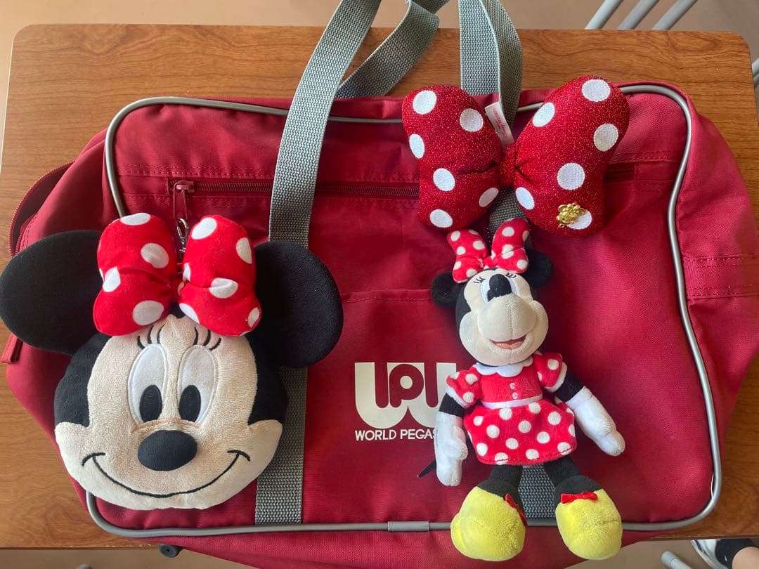 ワールドペガサス 旧ワッペ 赤 スクバ キーホルダー付き - メルカリ