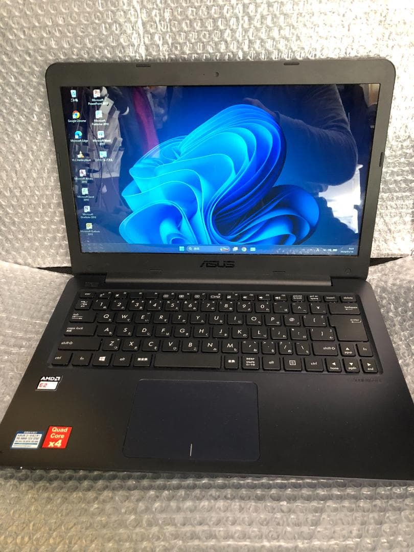 ASUS E14 E402WA-GA002T・SSD-240GB増設済・2018 中古】ASUS E402WA E402WA-GA002T 〔Windows 10〕 [2133019830004