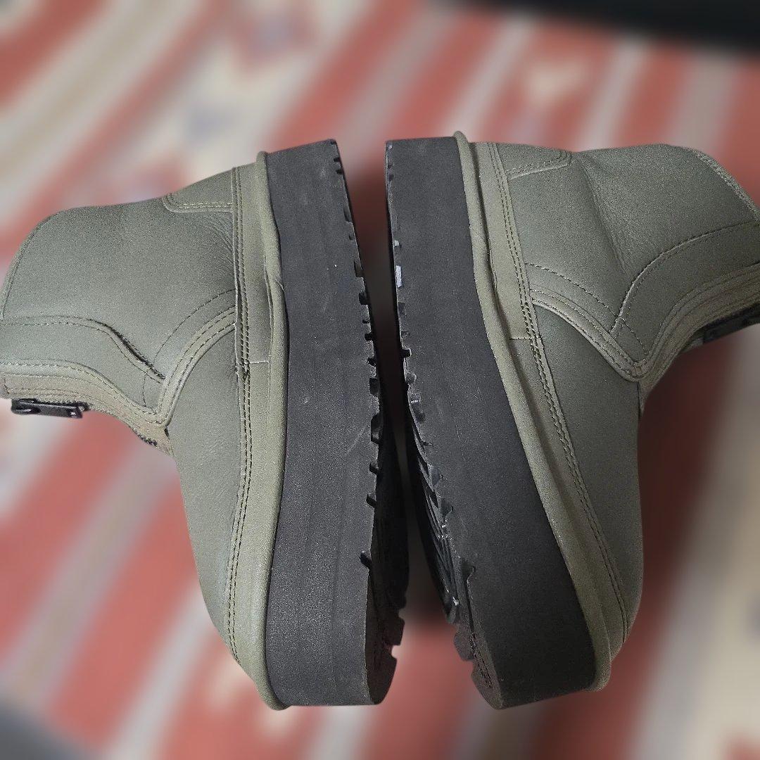 UGG Neumel Platformムートンブーツ ヘイリービーバー着用モデル