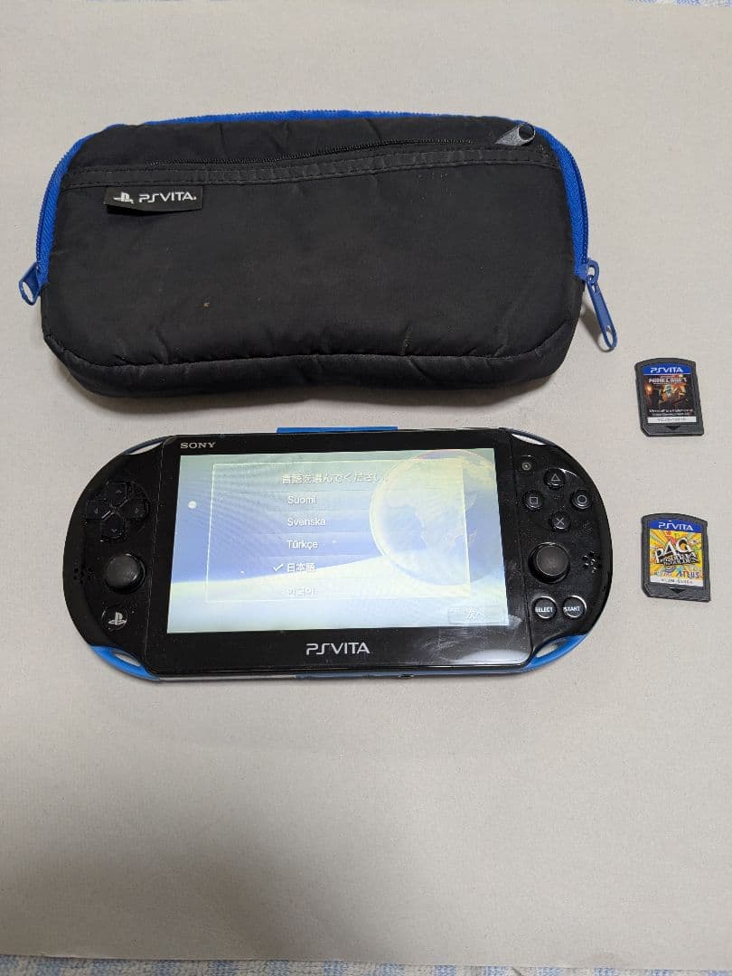 PS Vita 本体 青 ケース付き ゲームカード2枚 - メルカリ