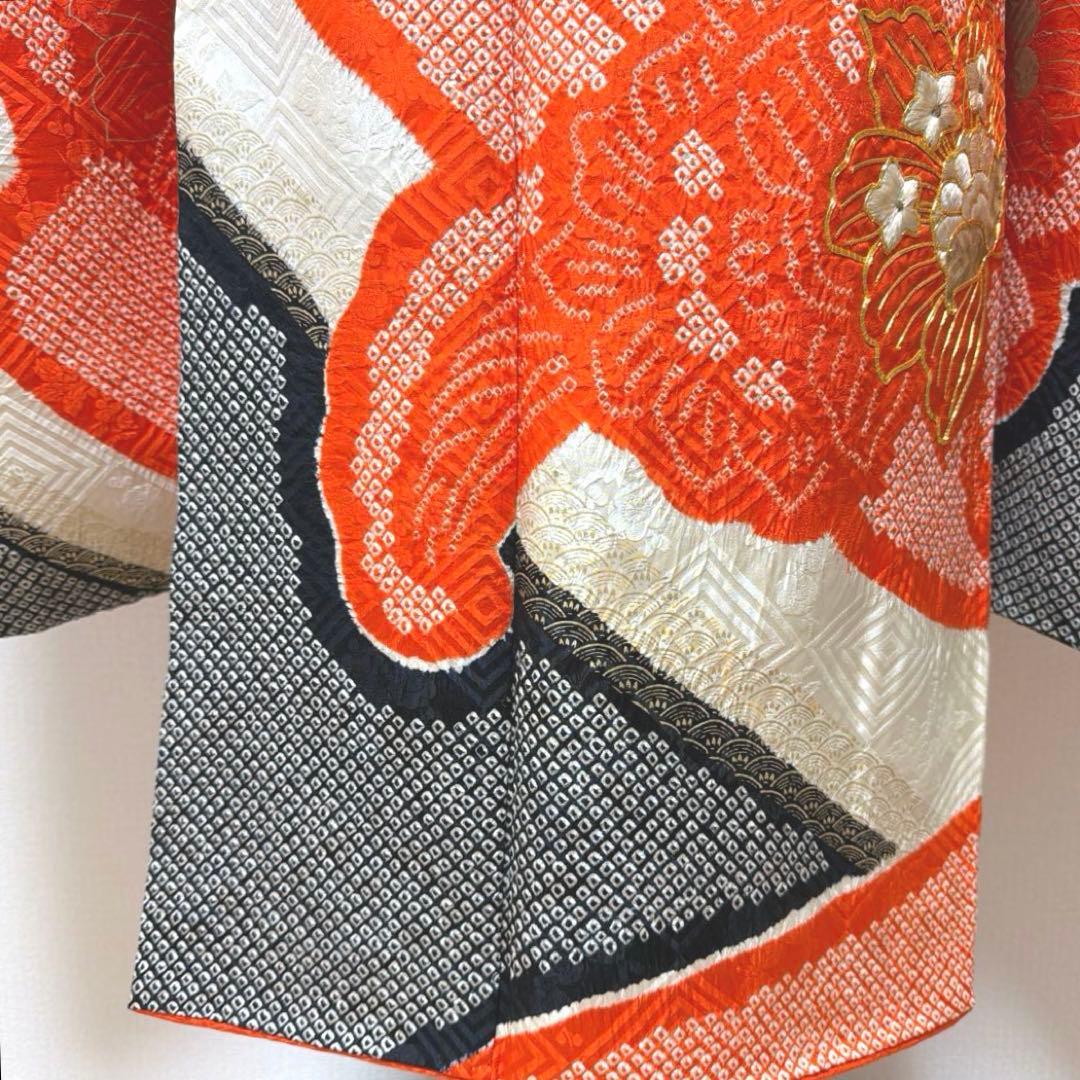 21 振袖フルセット 正絹 朱赤 黒 金彩 絞り 駒刺繍 レトロ