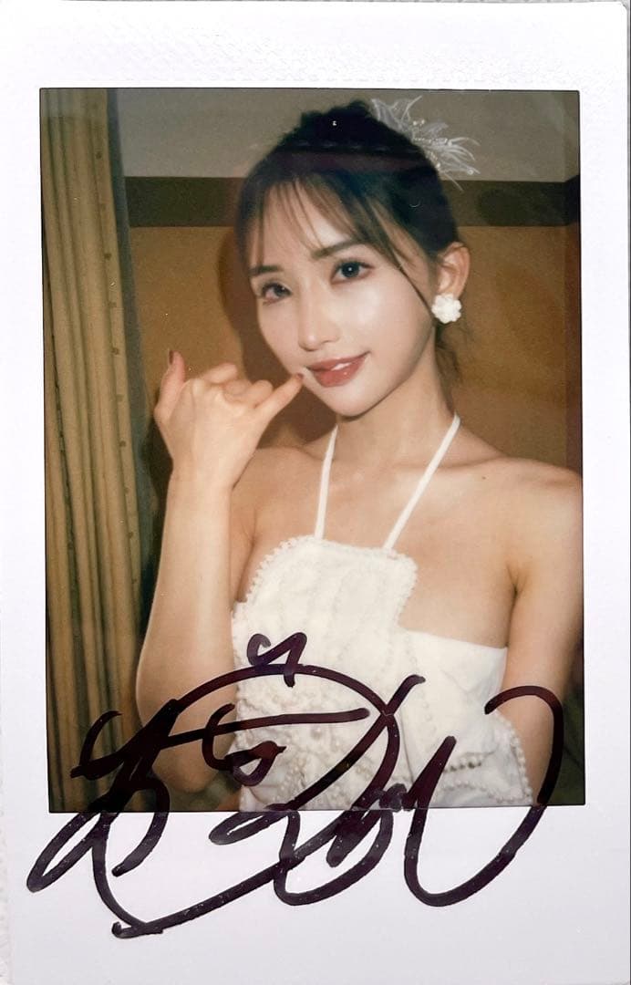 楪カレン 直筆サイン入り チェキ - メルカリ