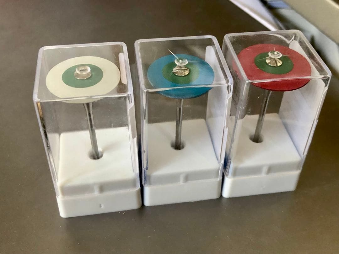 ダイヤモンドラバー3個セット 赤:荒青: 中荒　白: 艶出し エーゼット AZ ラバーペイント ZEQUE 油性 RP-44 蛍光レッド 400ml