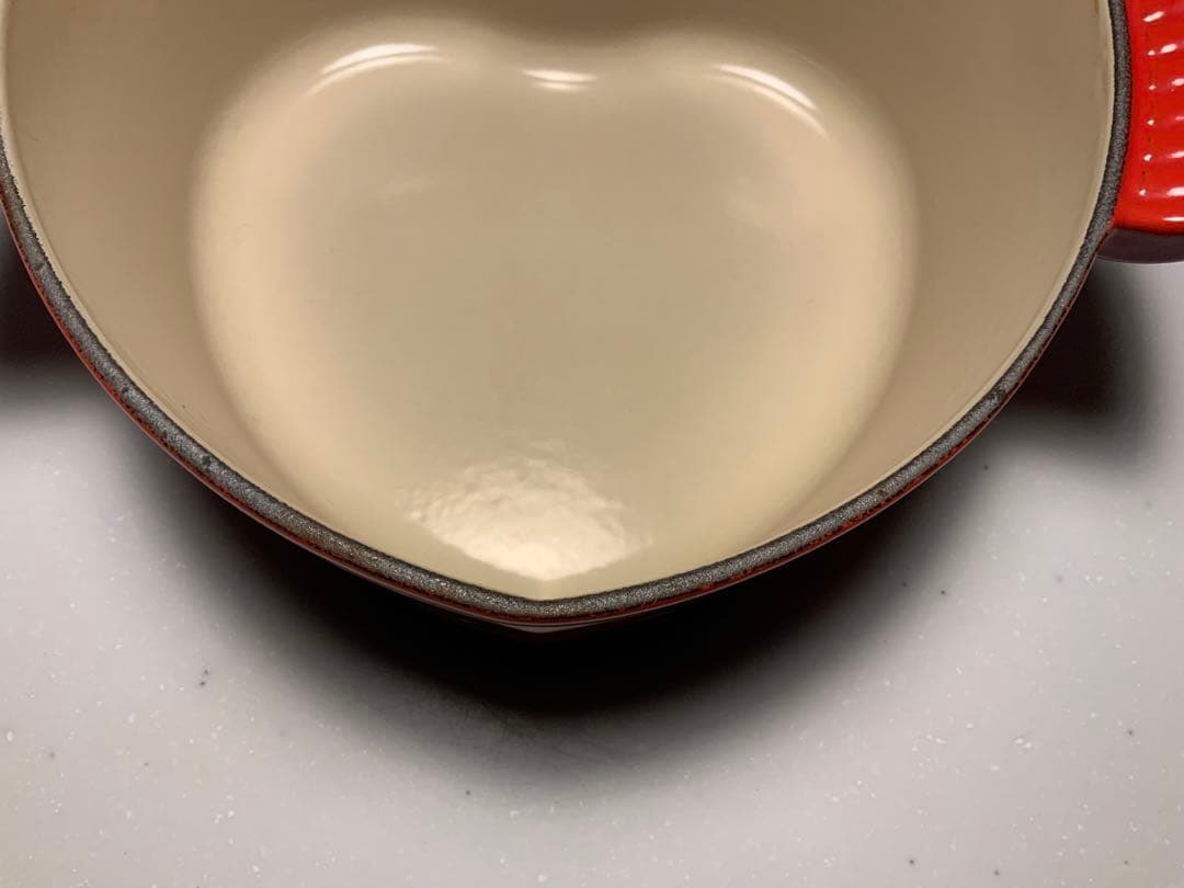 ル・クルーゼ ココット・ダムール ハート型鍋 2.0L チェリーレッド