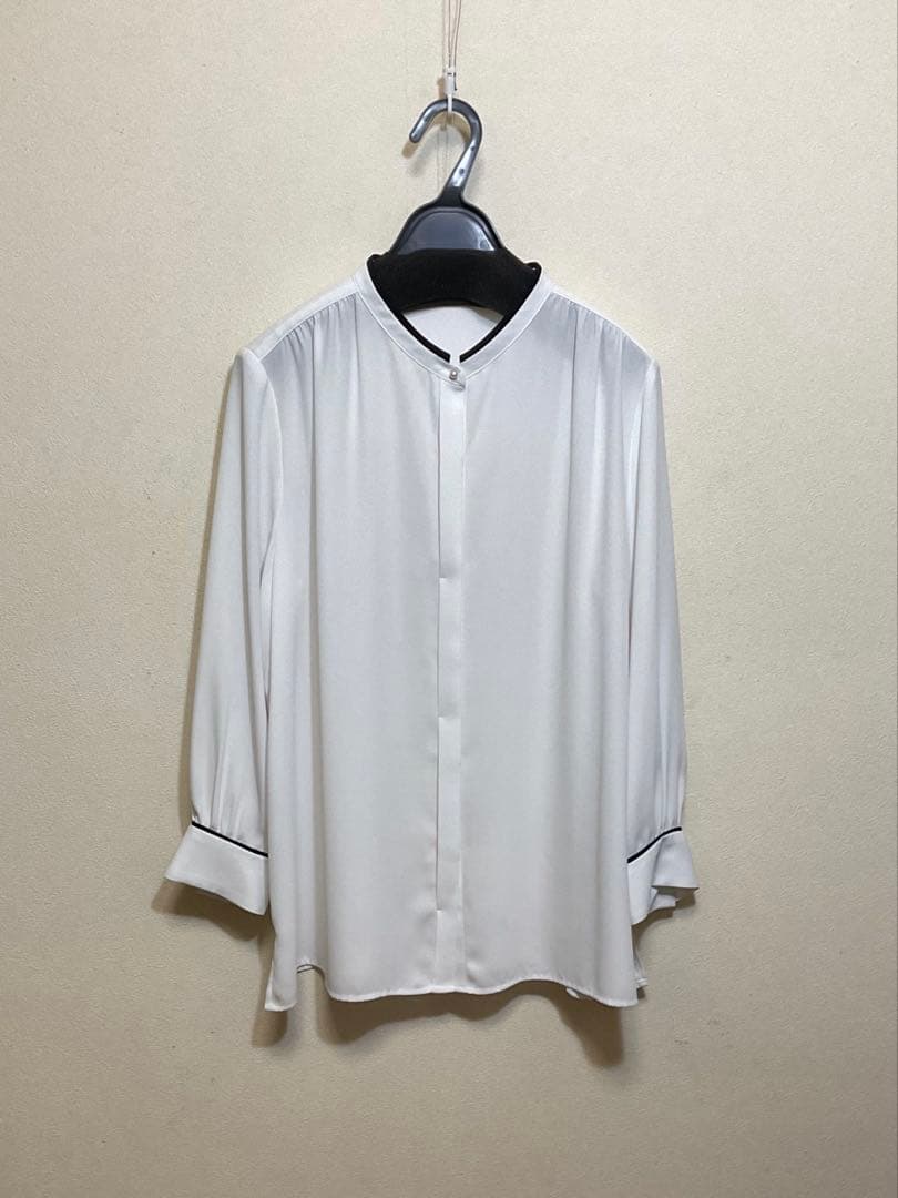 大きいサイズ 23区 バックサテンアムンゼンバイカラーブラウス(自由区