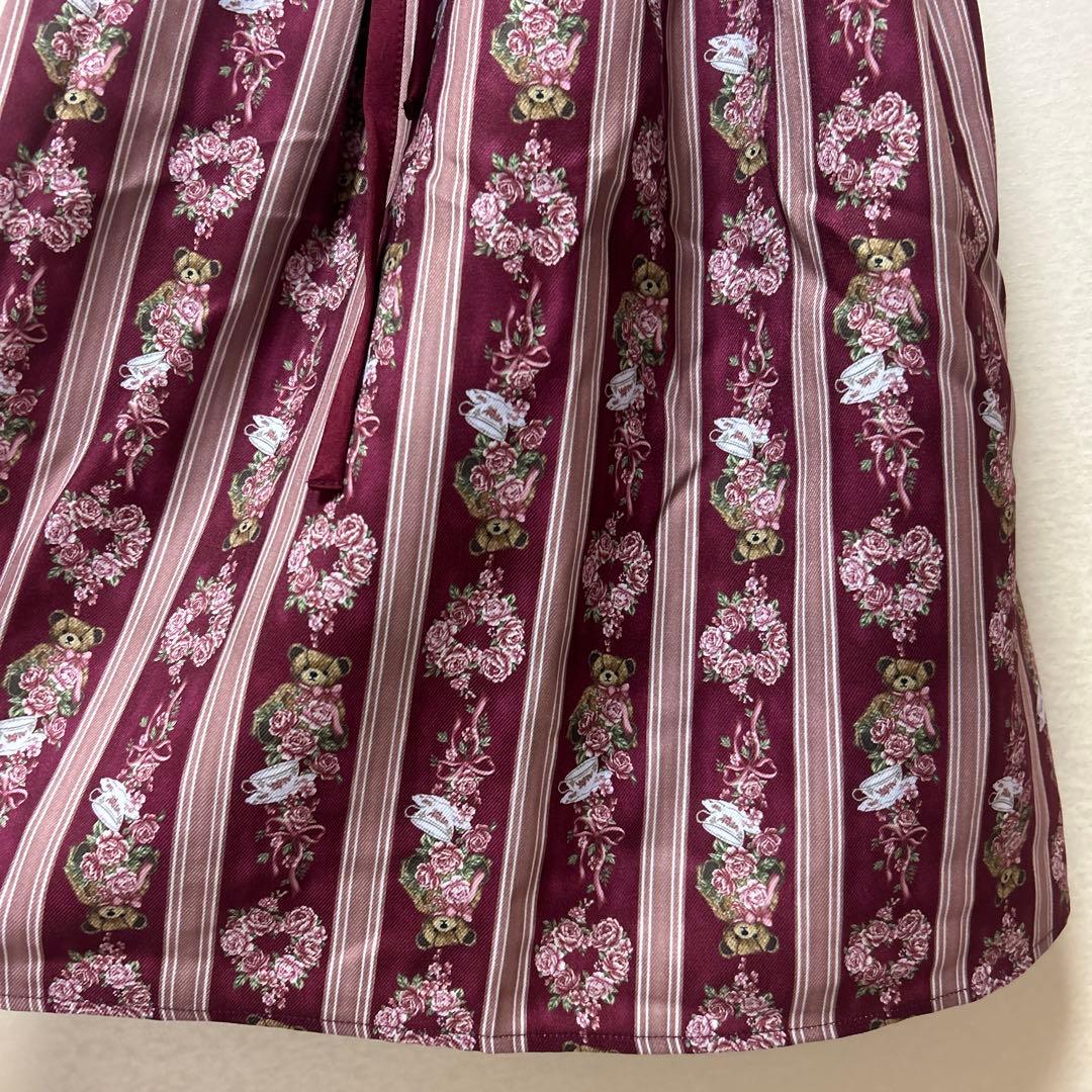 axes femme 青木美沙子 RosyBear柄 ジャンパースカート ワイン