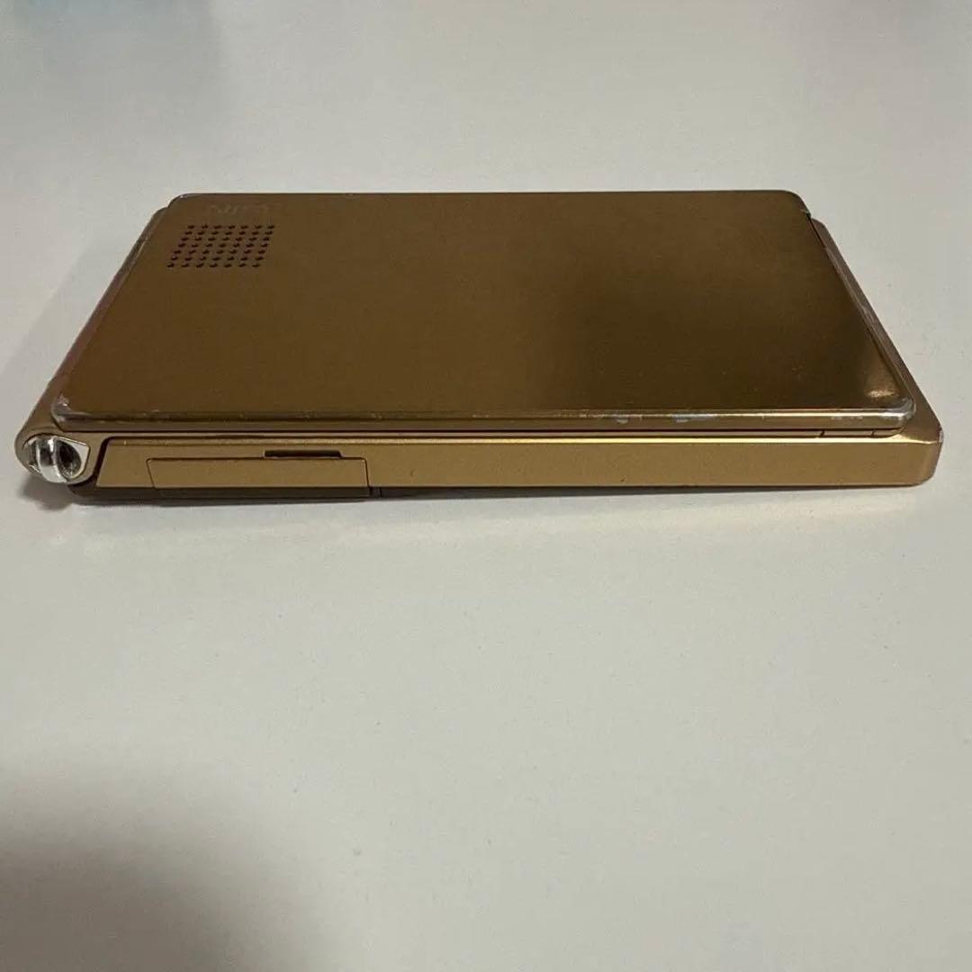 TOSHIBA W55T ゴールド 折りたたみ携帯電話 ガラケー 五条悟 - メルカリ