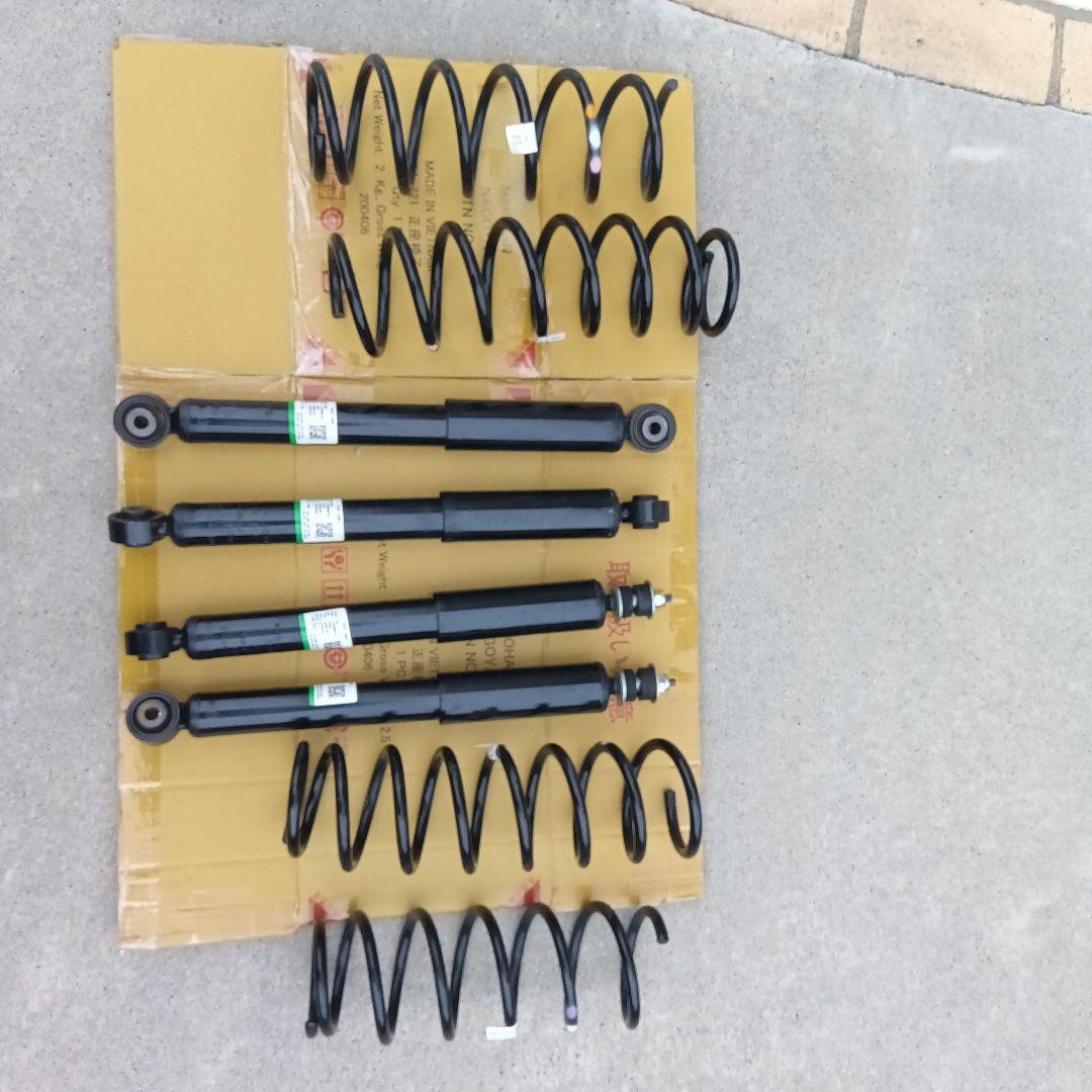 ジムニーノマド(JC74W）用純正サスペンション一式（純正・新品