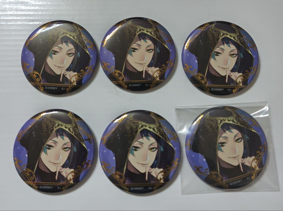 ツイステ】ジェイド 缶バッチ 式典服 - メルカリ