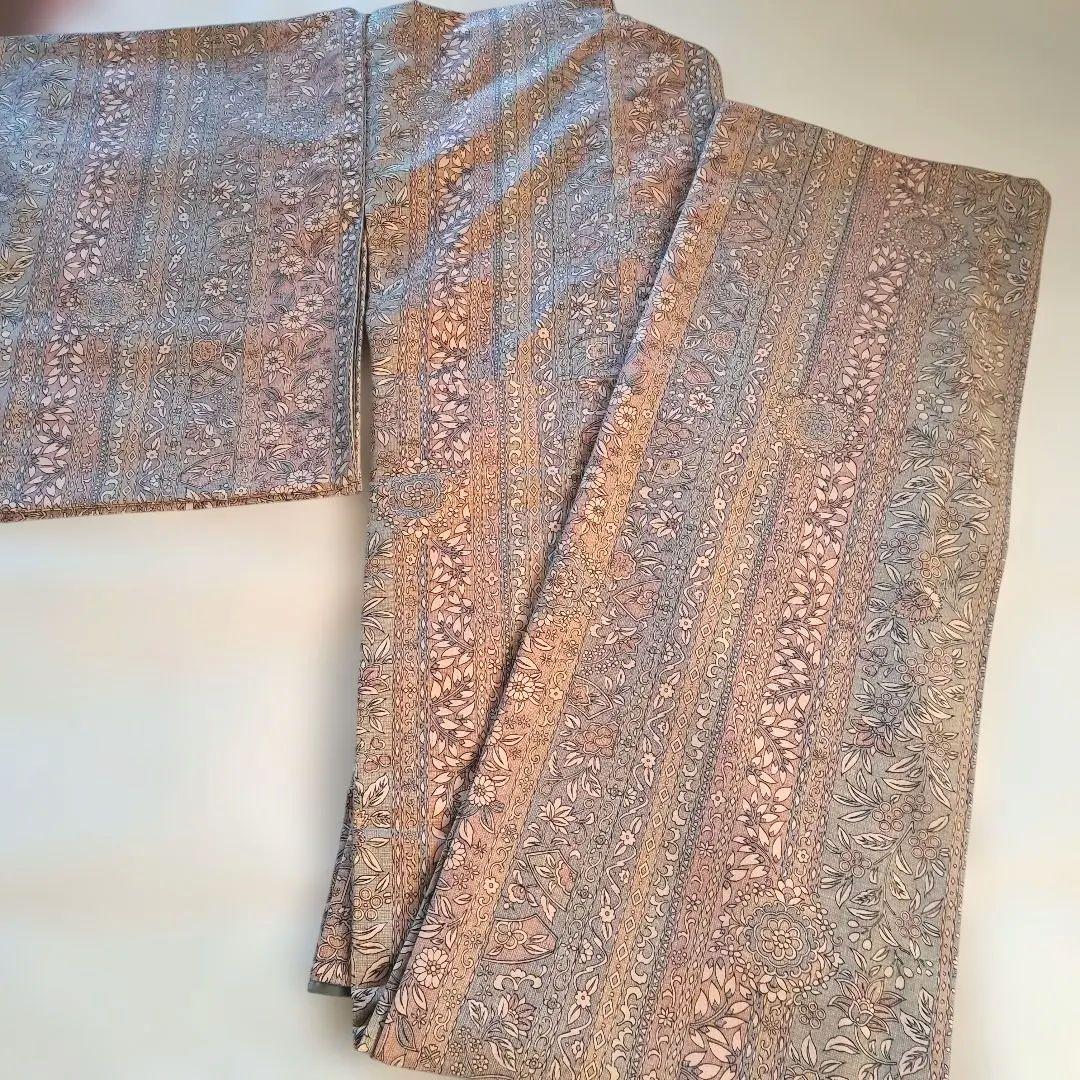 証紙つき】更紗柄 結城紬 袷 着物 ピンクベージュ - メルカリ