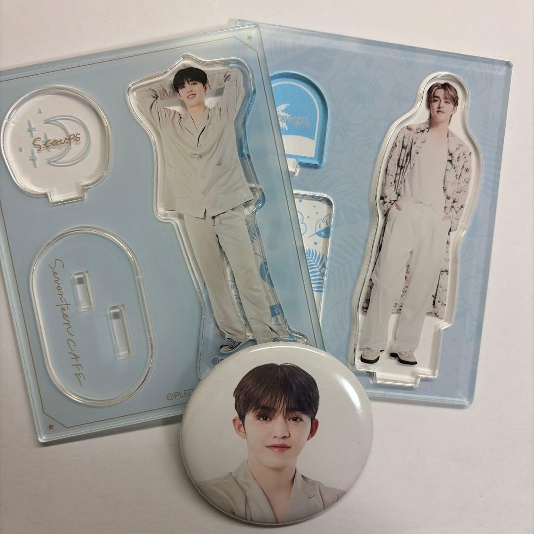 SEVENTEEN CAFE エスクプス アクスタ&缶バッジセット - メルカリ