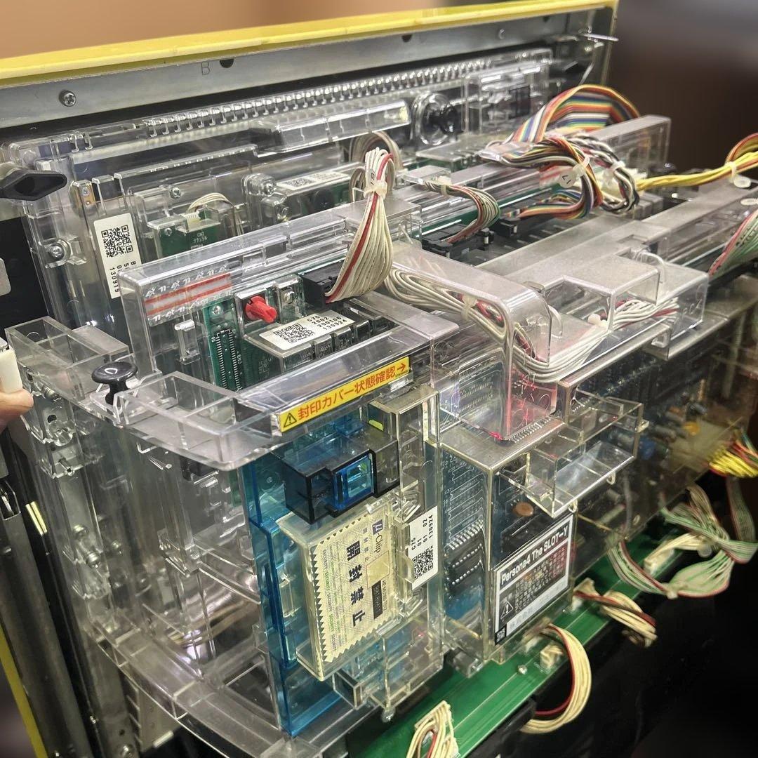 6525【個宅配送可】実機 ペルソナ4 不要機