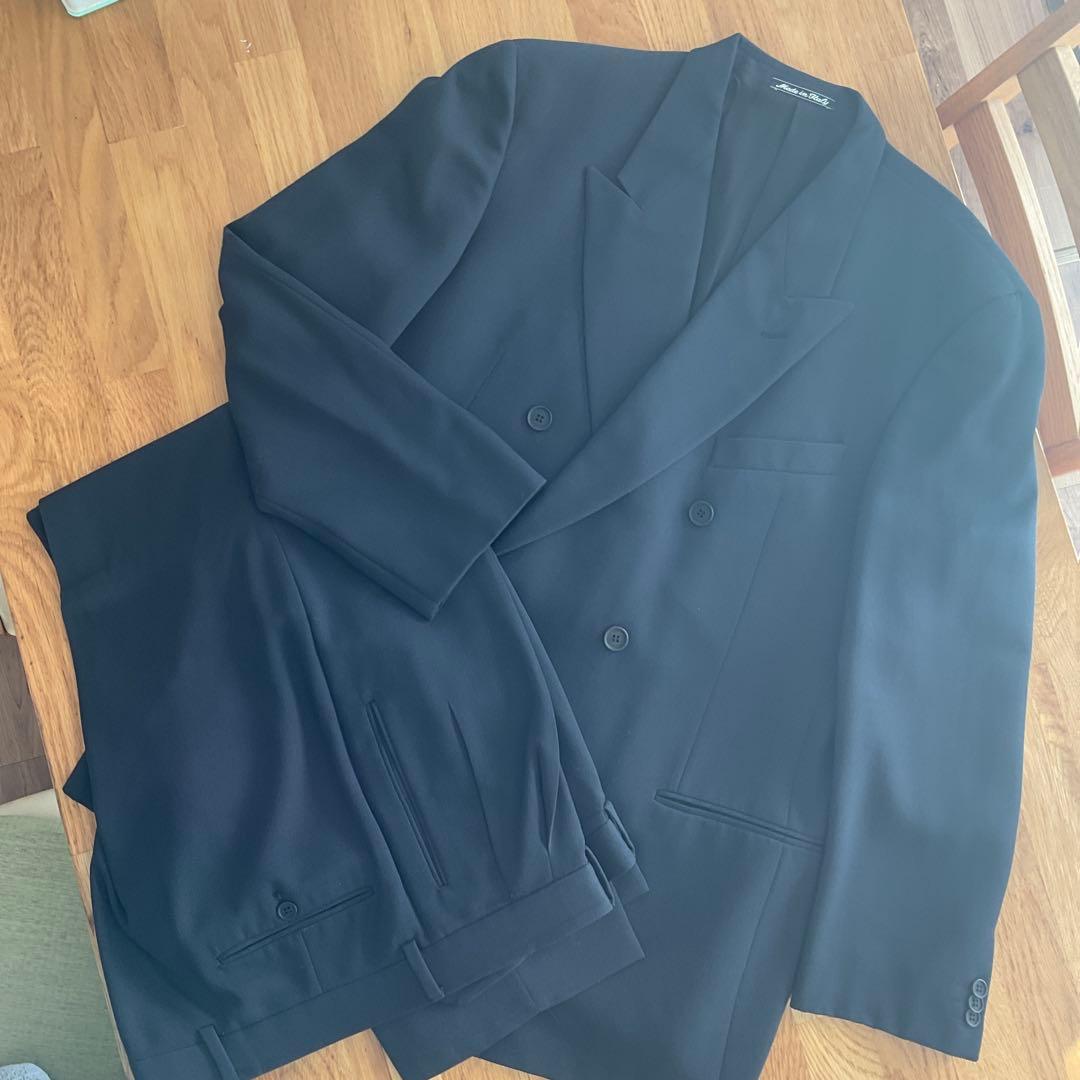 アルマーニ　ダブルスーツ 懐かしさがあるアルマーニの最新ダブルのソフトスーツ／バブル時代の