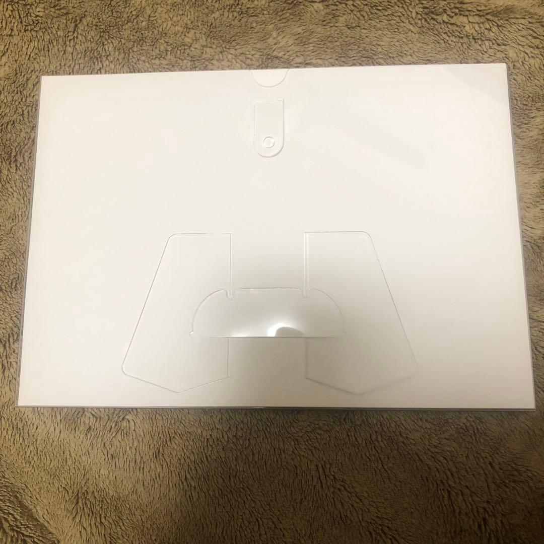 日本プロ麻雀連盟 直筆選手サイン入り卓上カレンダー 2025年版 - メルカリ