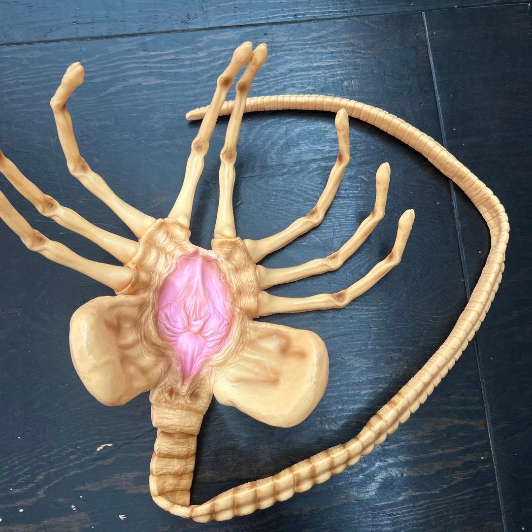 エイリアン フェイスハガー1／1スケールソフトビニールフィギュア