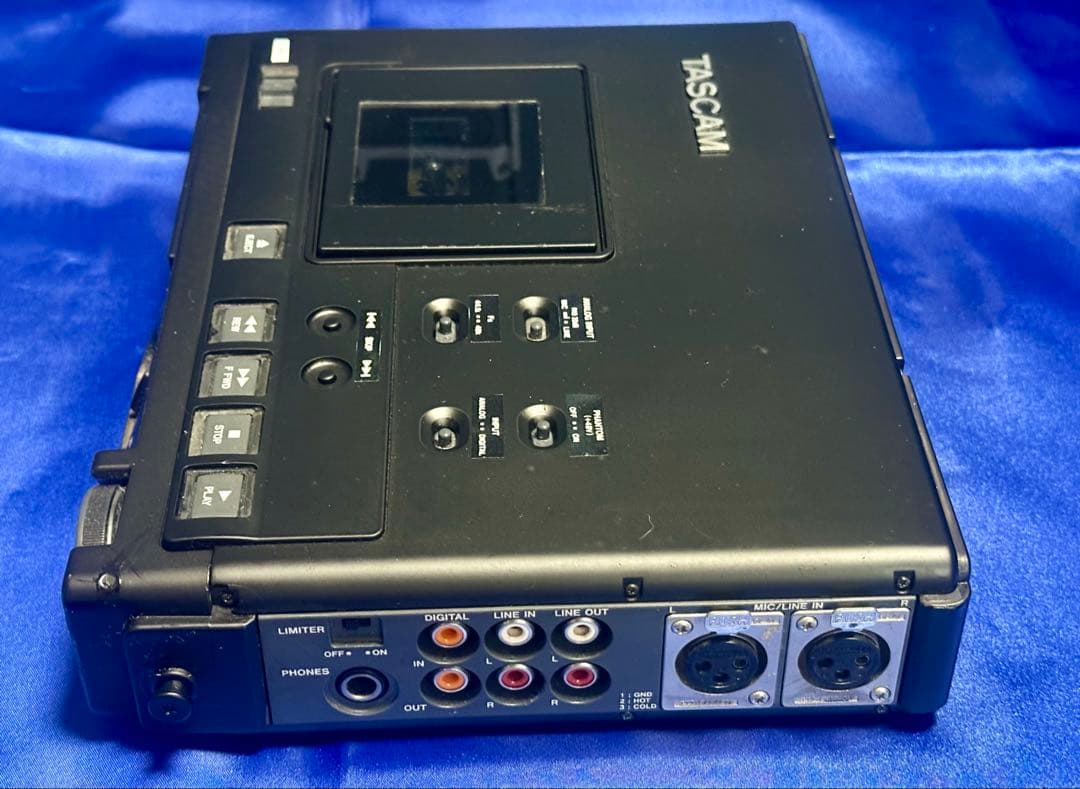 TASCAM プロ用ポータブルDATの名機 DA-P1 整備動作品