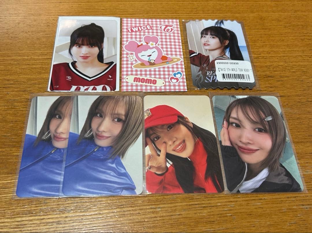 TWICE モモ トレカ ポストカード 缶バッジ まとめ売り - メルカリ
