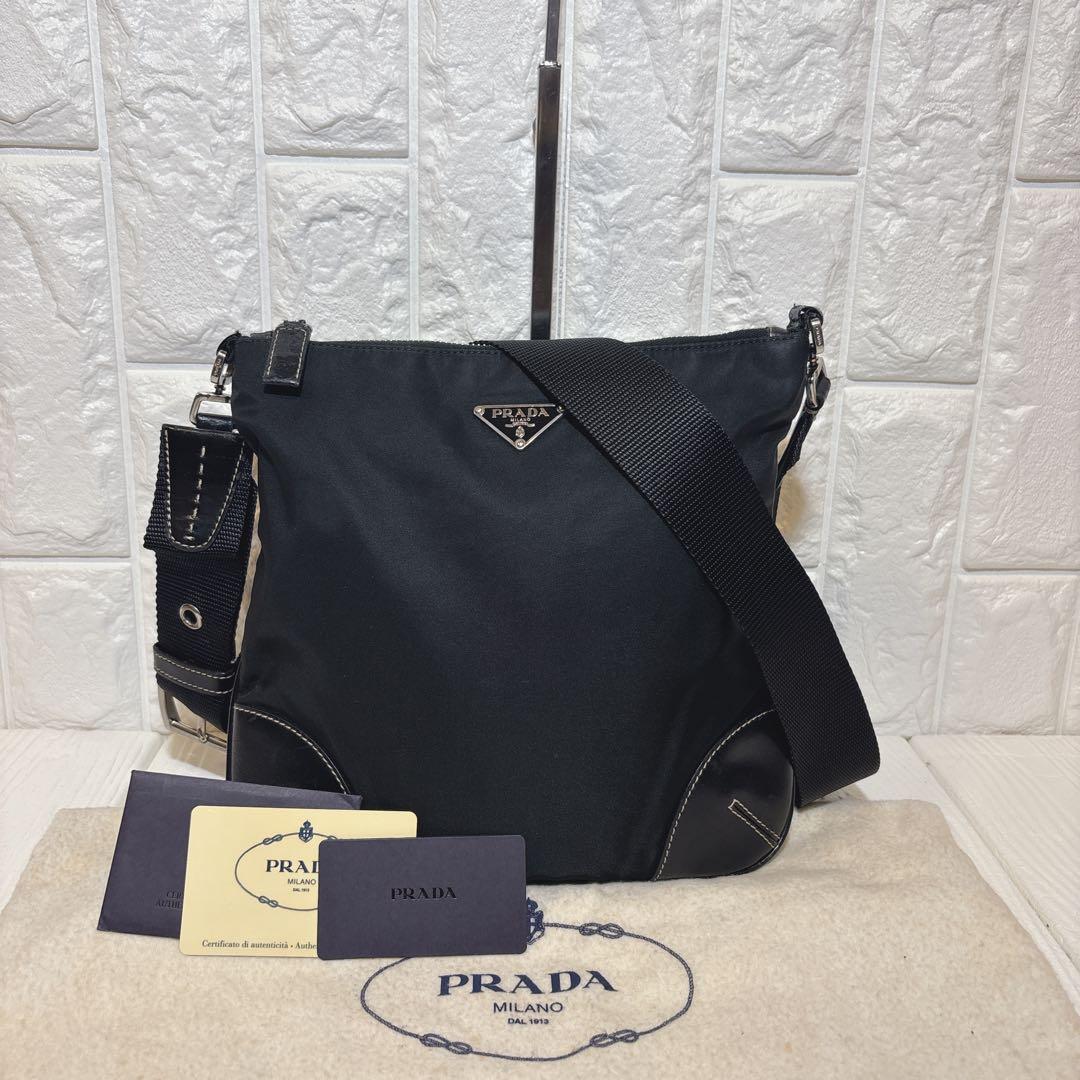 極美品】PRADA ショルダーバッグ サコッシュ 三角ロゴ レザーナイロン