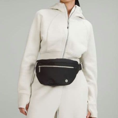 新品◆日本未入荷 ルルレモン シティーアドベンチャー ベルトバッグ 2.5L