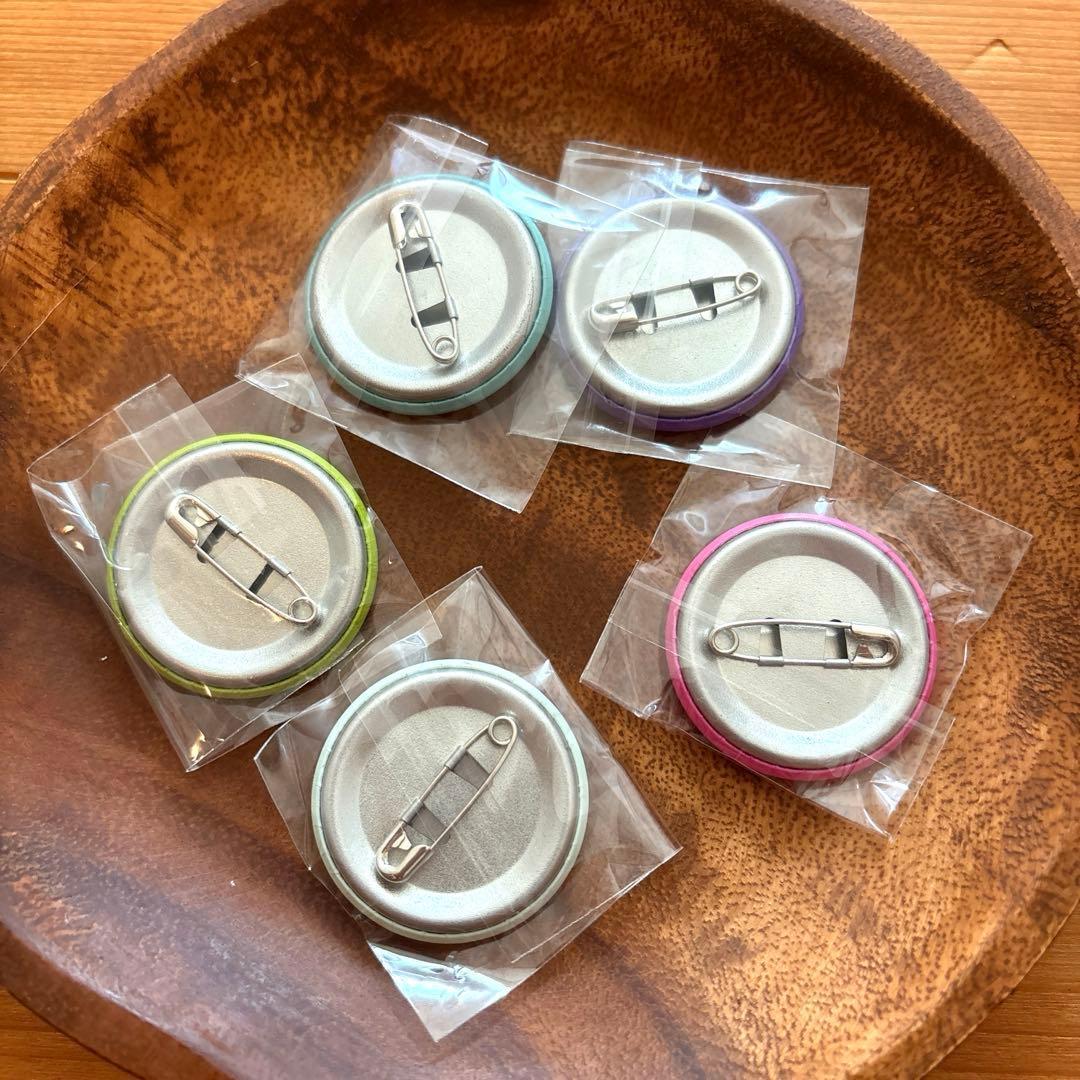 back number会場限定カプセルトイ 缶バッジセット - メルカリ