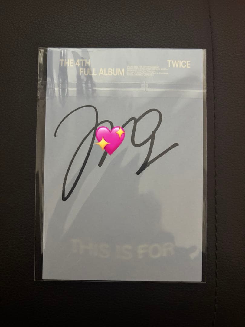TWICE モモ this is for アメリカ盤直筆サイン - メルカリ