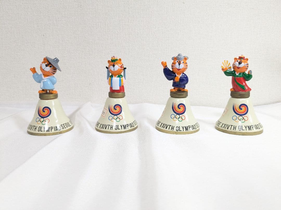 1988年 ソウルオリンピック ホドリ ベル 記念品 セット 1988年 ソウルオリンピック ホドリ ベル 記念品 セット - メルカリ