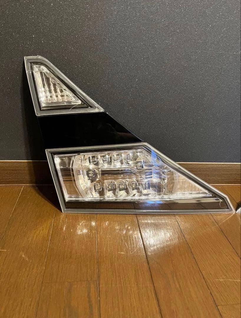 美品 20 後期 ヴェルファイア 純正 テール 左 ガーニッシュ 側 点灯