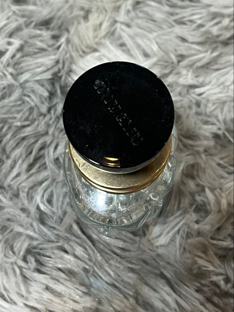 miumiu ツイスト オードマグノリア 50 mlミュウミュウ残量約8.5割