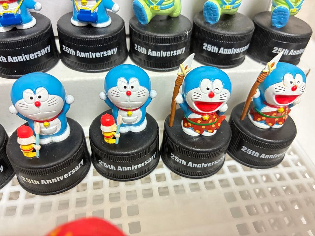 ドラえもん映画 25周年記念ペットボトルキャップ フィギュアセット