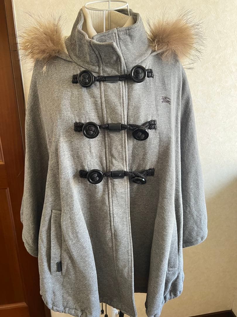 BURBERRY BLUE LABEL グレー ポンチョ 38 BURBERRY BLUE LABEL グレー ポンチョ 38 - ジャケット・アウターお 得