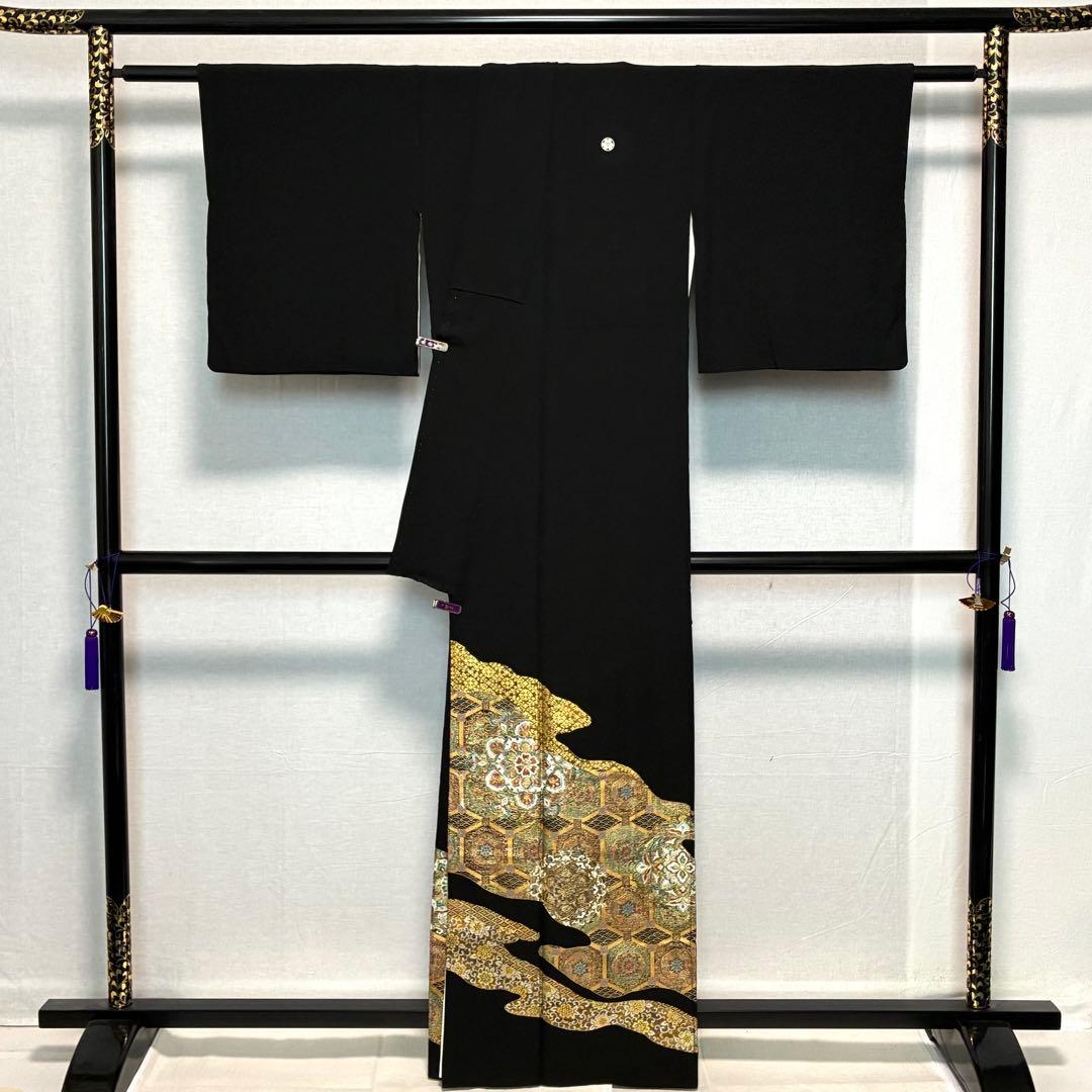 D93 黒留袖 華文 金彩 正絹 着物 袷 美品 - メルカリ