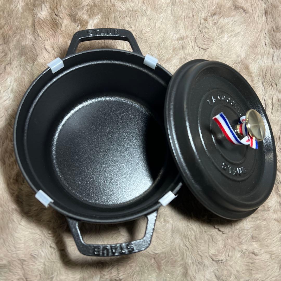 staub ストウブ ピコ ココット ラウンド ブラック 20cm IH対応 - メルカリ