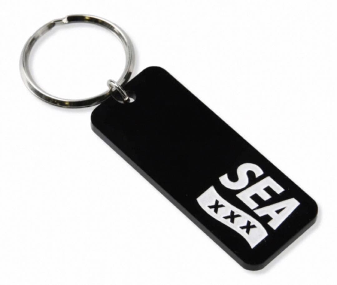 GOD SELECTION XXX x WDS KEY TAGS 限定予約商品 - メルカリ