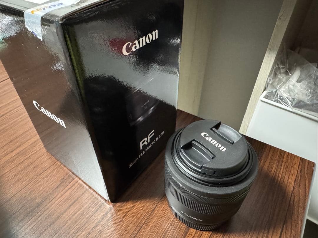 Canon RF レンズ 箱付き　RF 35mm f1.8 macro Amazon.com : Canon RF35mm F1.8 is Macro STM Lens, Black : Electronics