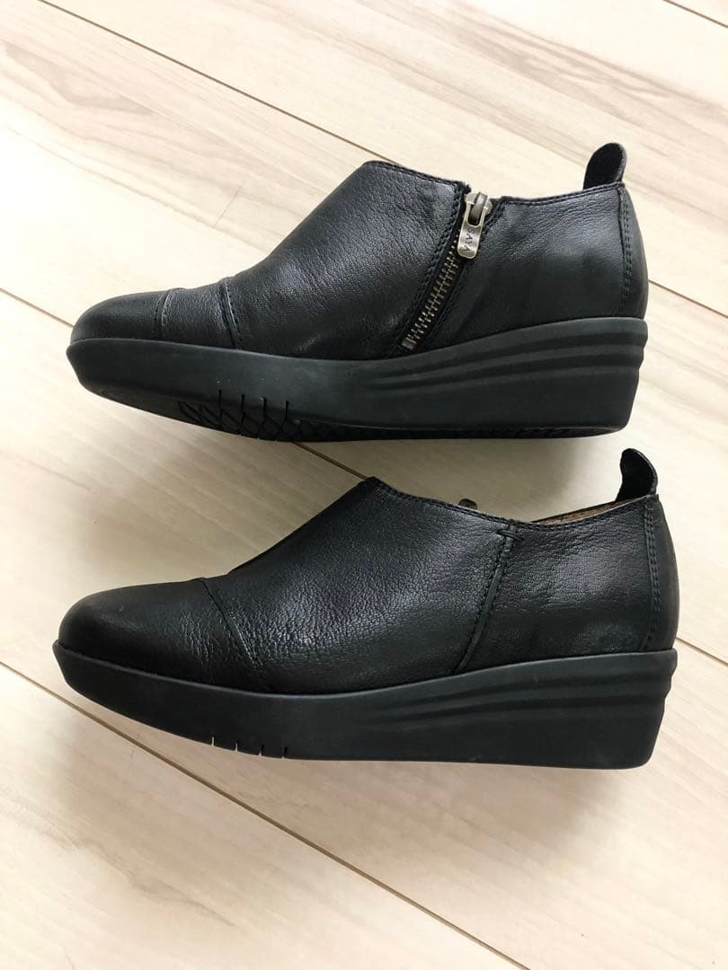 SAYA 新品 23cm サイドファスナーブーティ ヒールの高さ4.5cm