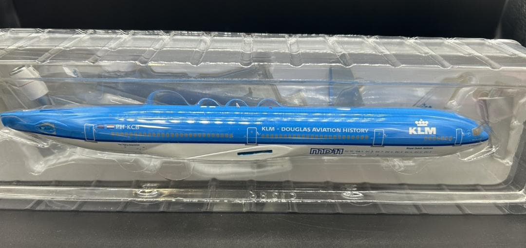 Amazon.co.jp: Jcwings KLMオランダ航空 MD-11 PH-KCE 1/200 : ホビー