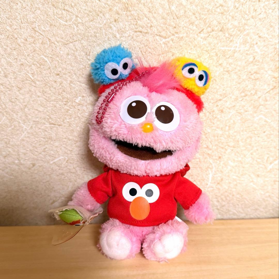 USJ】モッピー（セサミストリート） ぬいぐるみキーホルダー - メルカリ