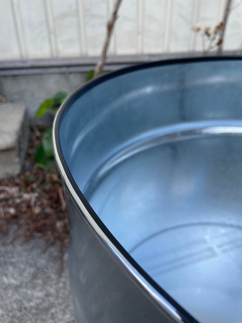 ドラム缶 半切り プランター 下半分 - メルカリ